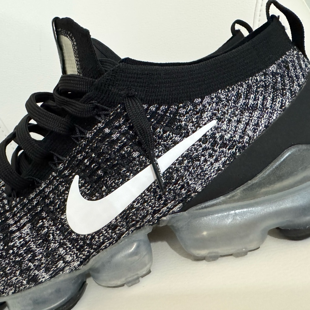 Nike Vapor Max Black and White Athletic Shoes - Picture 2 of 5